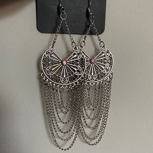 Vintage-Inspired Silver Chandelier Earrings with Pink Accent